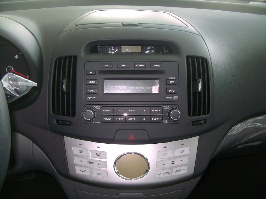 HYUNDAI AVANTE 1.6MT