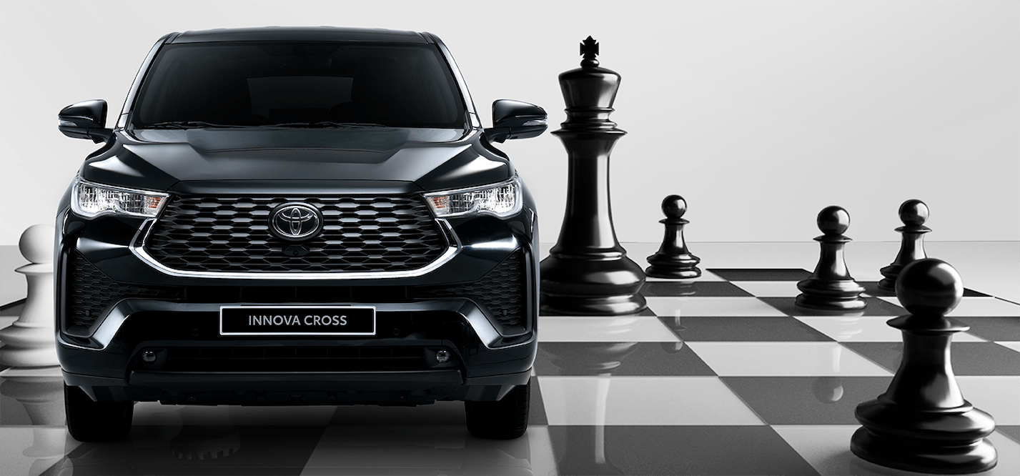 Toyota Innova 2024 Cross HEV bản màu đen