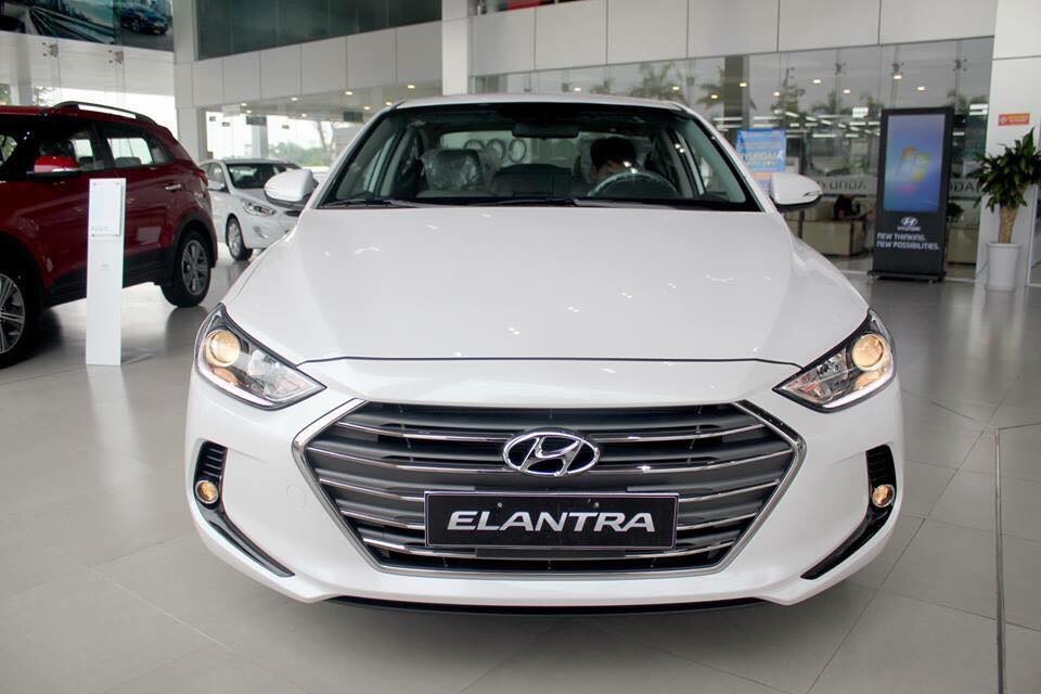 So sánh Hyundai Elantra 2017 và Honda Civic 2016