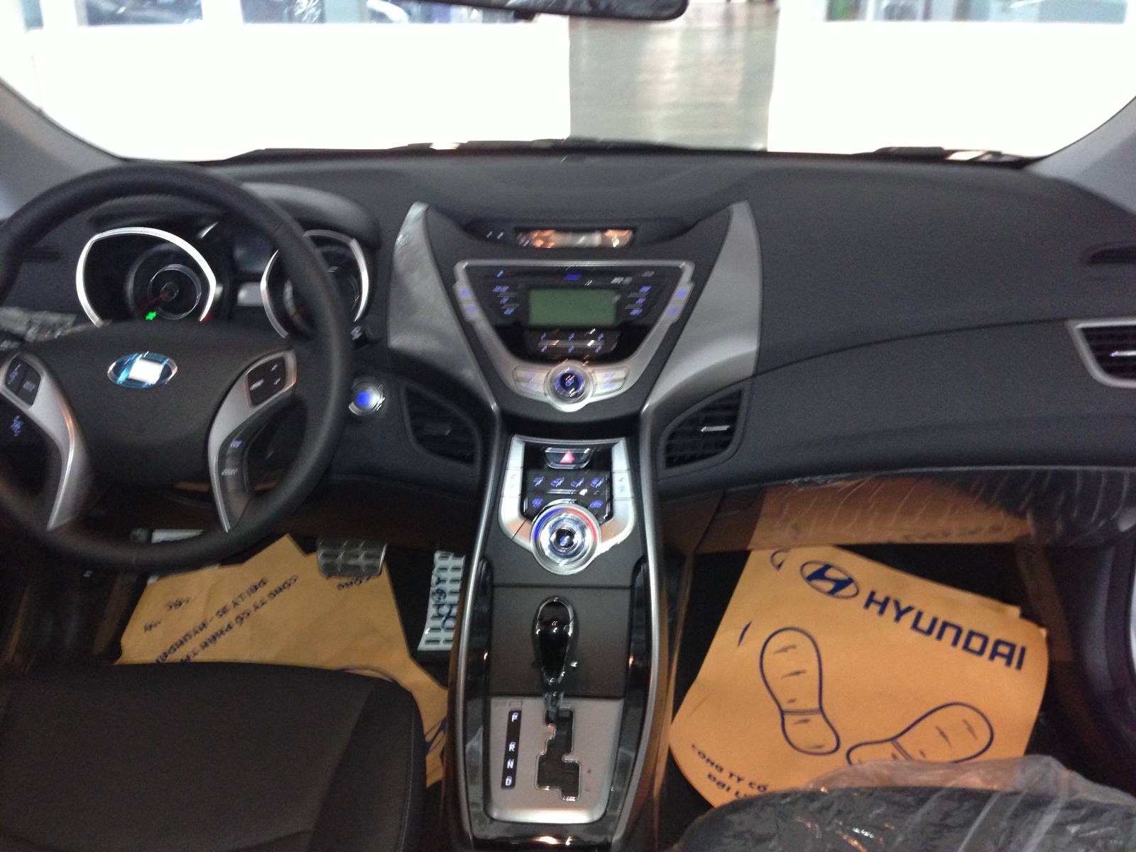 nội thất Elantra 2013